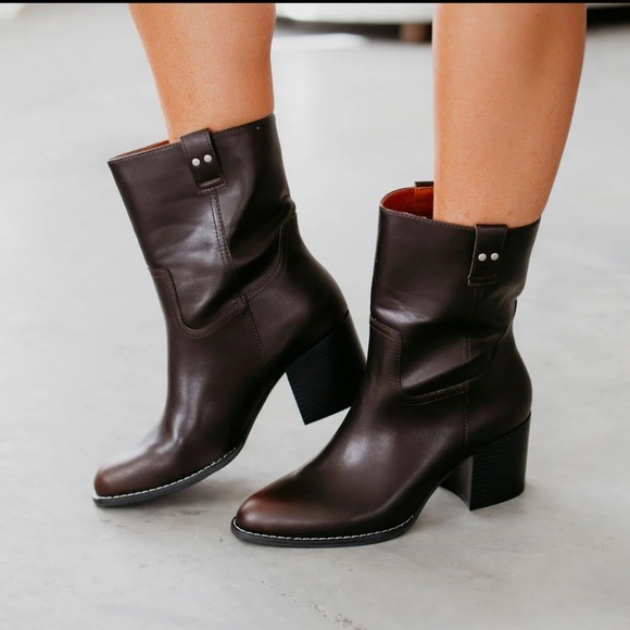 Oasis Society Jennie Block Heeled Bootie Size 9 Coffee Pull On Almond Toe - Picture 1 of 12